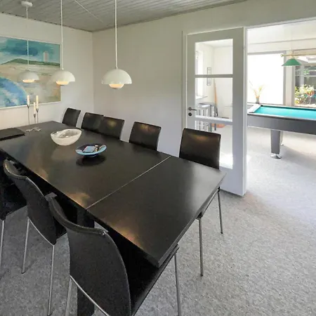 4 Bedroom Amazing In Vakantiehuis Blåvand