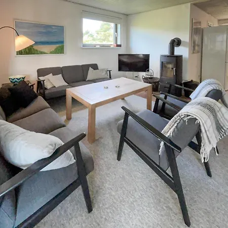 4 Bedroom Amazing In Vakantiehuis *